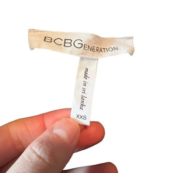 BCBGeneration long sleeve floral blouse - Picture 3 of 9